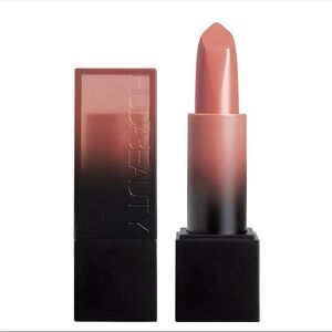 Huda Beauty Cream Lipstick - Sweet Cheeks